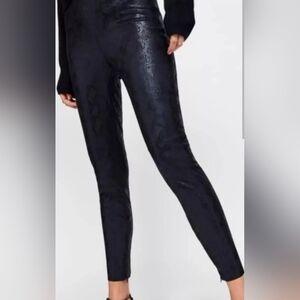 Zara Women's Size S,  Elegant Black Women's Pants